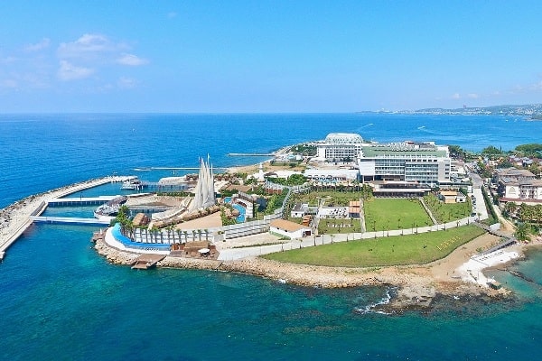 Flughafen Antalya (AYT) - Türkler, Alanya